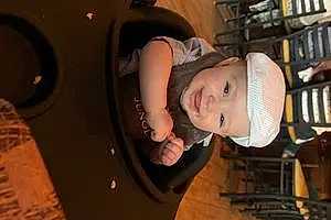 Hat baby Chase