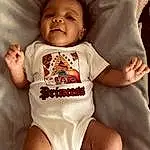 Cheek, Joint, Skin, Lip, Eyes, White, Muscle, Baby & Toddler Clothing, Comfort, Neck, Sleeve, Gesture, Baby, T-shirt, Smile, Stomach, Happy, Toddler, Thigh, Human Leg, Person