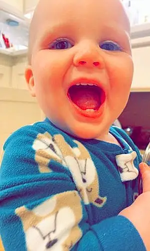 Yawn baby Hudson