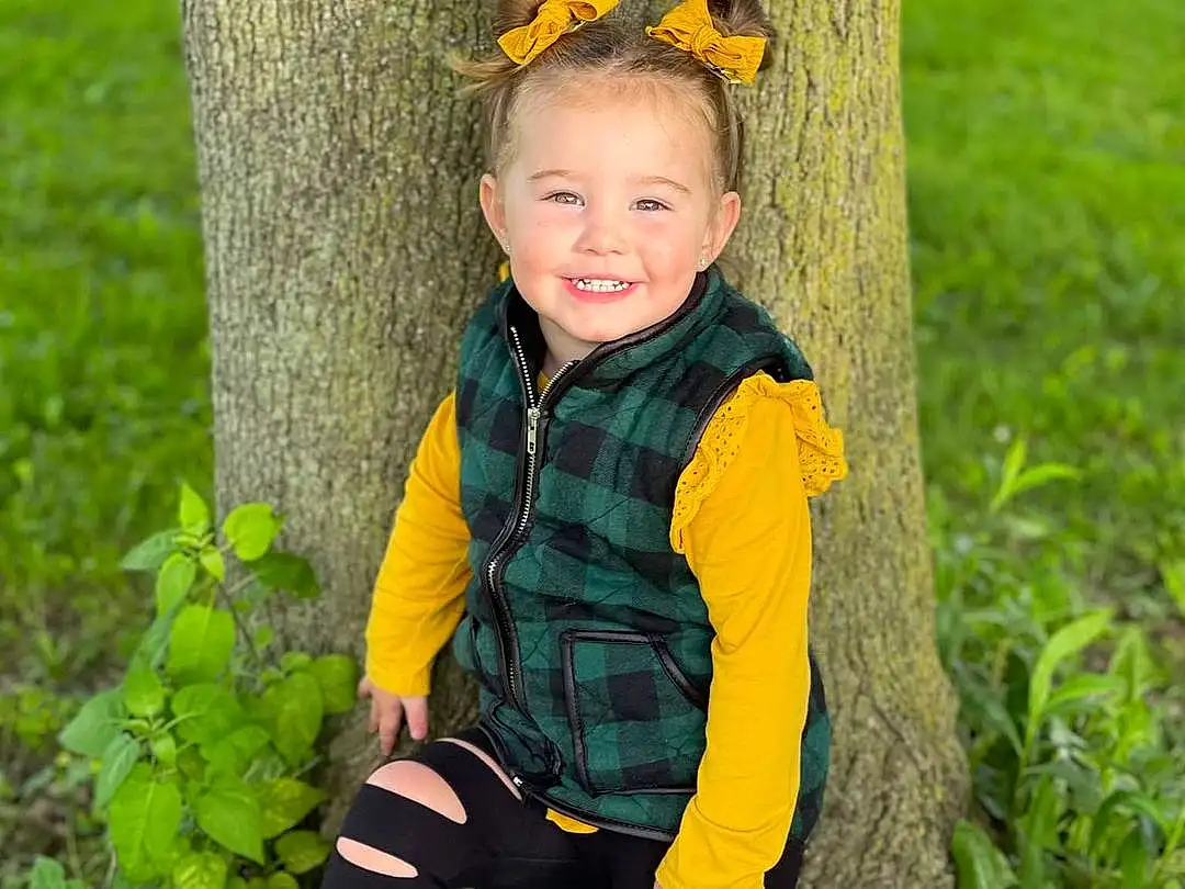 Face, Head, Smile, Eyes, Plant, People In Nature, Leaf, Nature, Botany, Sleeve, Baby & Toddler Clothing, Tree, Flash Photography, Happy, Grass, Toddler, Wood, Personal Protective Equipment, Fun, Child, Person, Joy