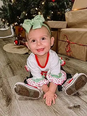 Christmas baby Emersyn Rowan