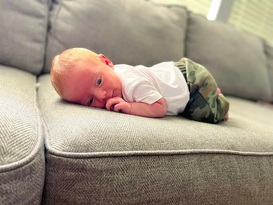Comfort, Baby, Couch, Toddler, Baby & Toddler Clothing, Linens, Child, Wood, Baby Sleeping, Sitting, Room, Bedding, Bedtime, Baby Products, Nap, Sleep, Portrait Photography, Person