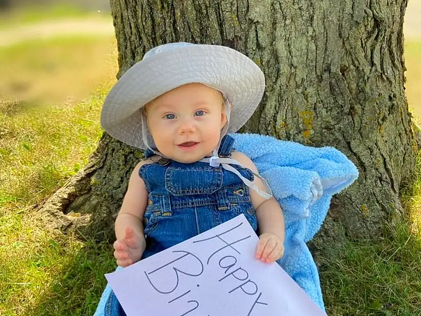 Handwriting, Plant, People In Nature, Leaf, Green, Nature, Dress, Happy, Standing, Tree, Grass, Sun Hat, Baby & Toddler Clothing, Summer, People, Child, Cap, Toddler, Wood, Hat, Person, Headwear